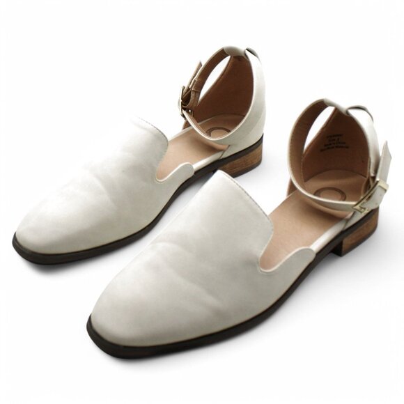 Journee Collection Cream Loafers with Ankle Strap - Picture 4 of 9